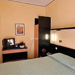 Mon Toc Otel 2*