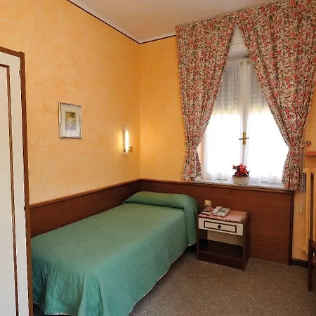 Mon Toc ストレーザ