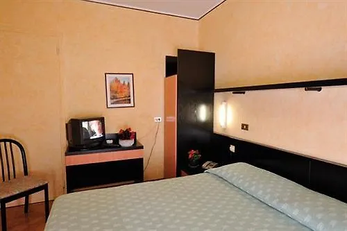 Mon Toc Hotell 2*