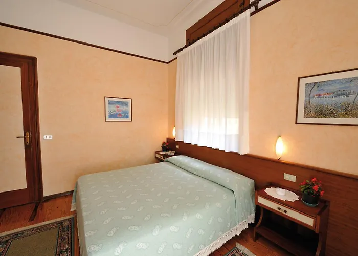 Mon Toc Hotell 2*